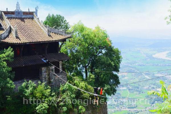 窦圌山风景区好玩不 游玩项目及景点介绍-第3张图片-国内旅游_国外旅游_门票预订_露营骑行_酒店民宿_旅游攻略_美食资讯,_车票机票购买_众乐乐旅游网