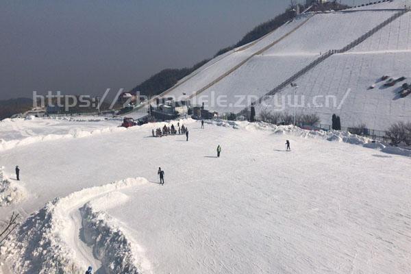 苏州周边滑雪场有哪些 苏州附近的滑雪场推荐-第2张图片-国内旅游_国外旅游_门票预订_露营骑行_酒店民宿_旅游攻略_美食资讯,_车票机票购买_众乐乐旅游网