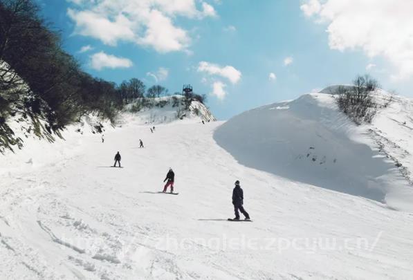 滑雪必备装备及注意事项有哪些-第2张图片-国内旅游_国外旅游_门票预订_露营骑行_酒店民宿_旅游攻略_美食资讯,_车票机票购买_众乐乐旅游网