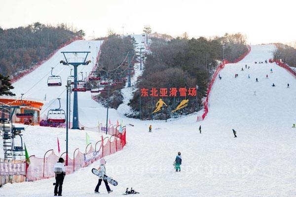 沈阳好玩的滑雪场推荐 沈阳有哪些滑雪场-第2张图片-国内旅游_国外旅游_门票预订_露营骑行_酒店民宿_旅游攻略_美食资讯,_车票机票购买_众乐乐旅游网