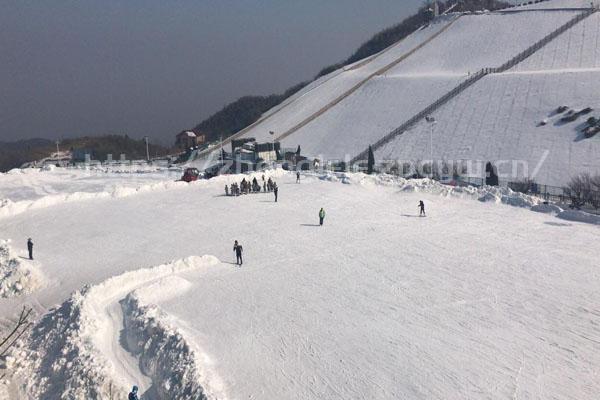 南京周边有没有滑雪场 南京周边滑雪-第2张图片-国内旅游_国外旅游_门票预订_露营骑行_酒店民宿_旅游攻略_美食资讯,_车票机票购买_众乐乐旅游网