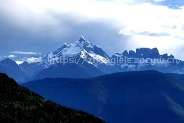 盘点中国最美十大雪山！-第2张图片-国内旅游_国外旅游_门票预订_露营骑行_酒店民宿_旅游攻略_美食资讯,_车票机票购买_众乐乐旅游网